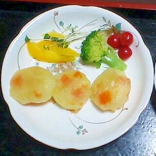 じゃがいも餅（ニンジン入り）